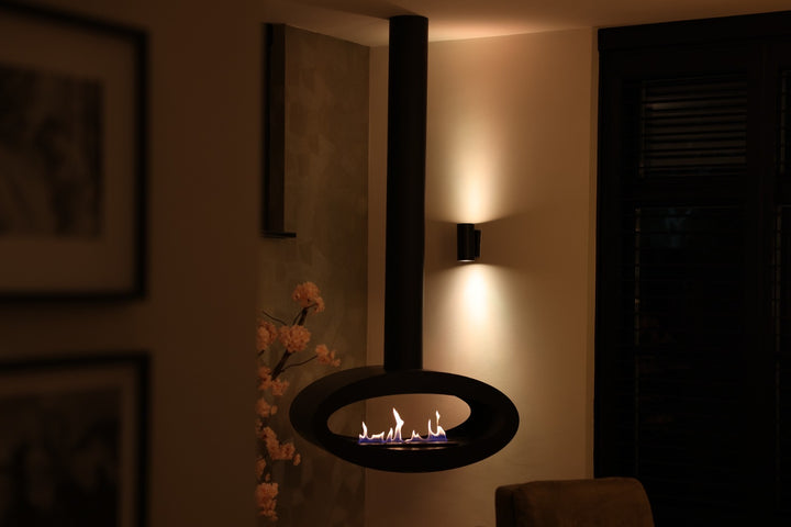 Bioethanol Deckenkamin TUBE 2SIDE Bio Ethanol Decken Kamin Ofen Deckenmontage Schwarz in Wohnzimmer Dunkel Wild Flame