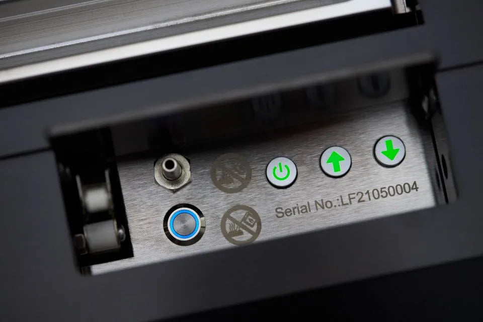 Bioethanol Einbaukamin Einbau Kamin Le Feu CLEVER SmartFire Automatisch Detailaufnahme Steuerpanel