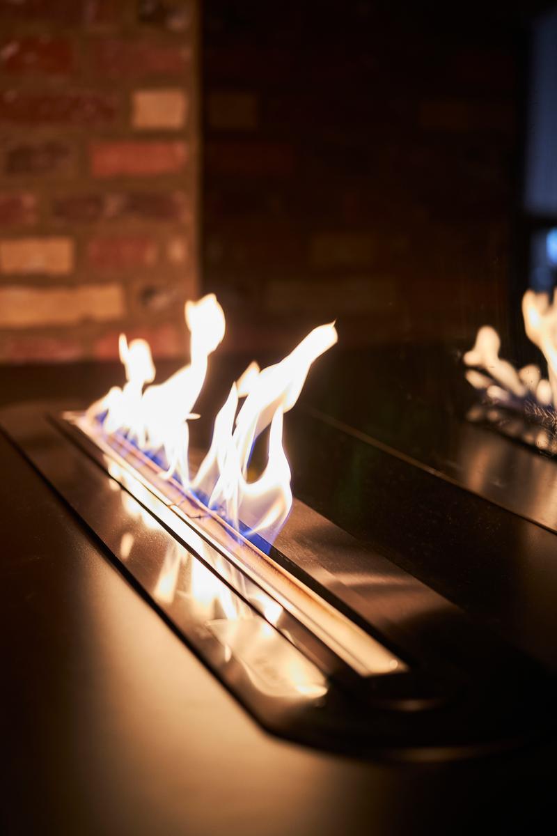 Bioethanol Einbaukamin Einbau Kamin Le Feu CLEVER SmartFire Automatisch Flammen Detailaufnahme Vertikal