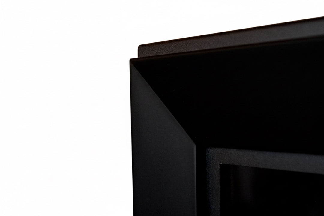 bioethanol-einbaukamin-frame-550-simplefire-simple-fire-schwarz-matt-stahl-kante-detail