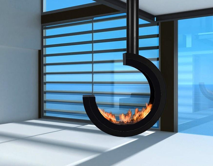Bioethanol Deckenkamin ARCOS 3/4 in Schwarz mit Flammen vor einer Fensterfront
