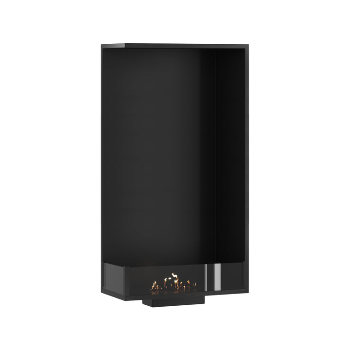 Bioethanol Einbau Eckkamin BASE Vertikal Links 60x140 cm mit niedriger Glasscheibe in Schwarz, Perspektivansicht mit Flammen auf weißem Hintergrund