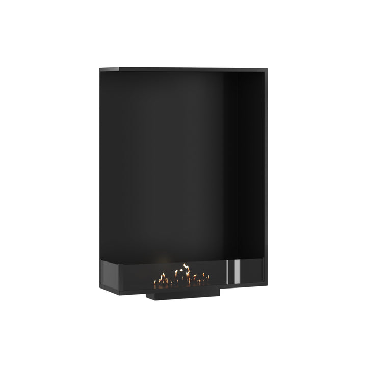 Bioethanol Einbau Eckkamin BASE Vertikal Links 70x100 cm mit niedriger Glasscheibe in Schwarz, Perspektivansicht mit Flammen auf weißem Hintergrund