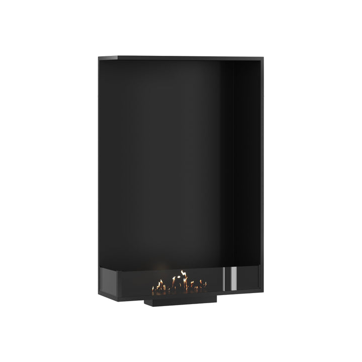 Bioethanol Einbau Eckkamin BASE Vertikal Links 70x120 cm mit niedriger Glasscheibe in Schwarz, Perspektivansicht mit Flammen auf weißem Hintergrund