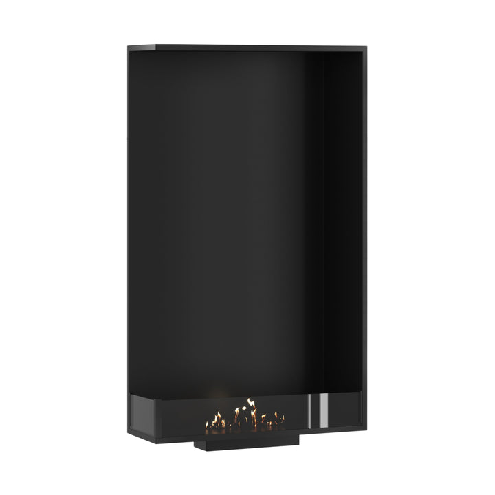 Bioethanol Einbau Eckkamin BASE Vertikal Links 80x160 cm mit niedriger Glasscheibe in Schwarz, Perspektivansicht mit Flammen auf weißem Hintergrund