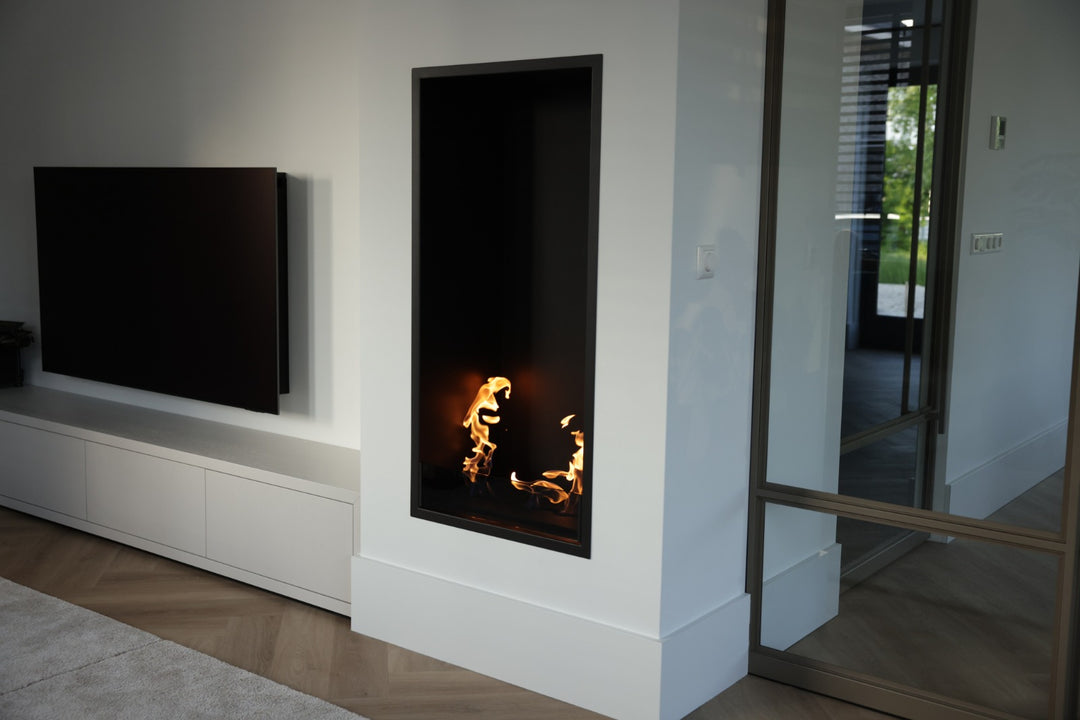 Bioethanol Einbau Kamin Ofen SELECTED VERTIKAL von "Wild Flame" - vertikaler Einbaukamin Fernseher