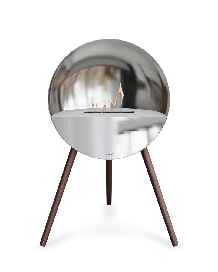 Bioethanol Standkamin Le Feu EYE freistehend in Silber mit oberem Glas in Weiß, Frontglas in Spiegelglas und Standfüßen aus geräucherter Eiche