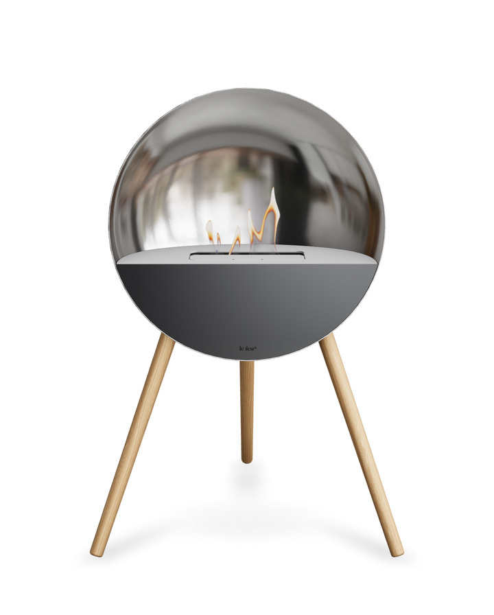 Bioethanol Standkamin Le Feu EYE freistehend in Silber mit oberem Glas in Weiß, Frontglas in Schwarz und Standfüßen aus seifenbehandelter Eiche