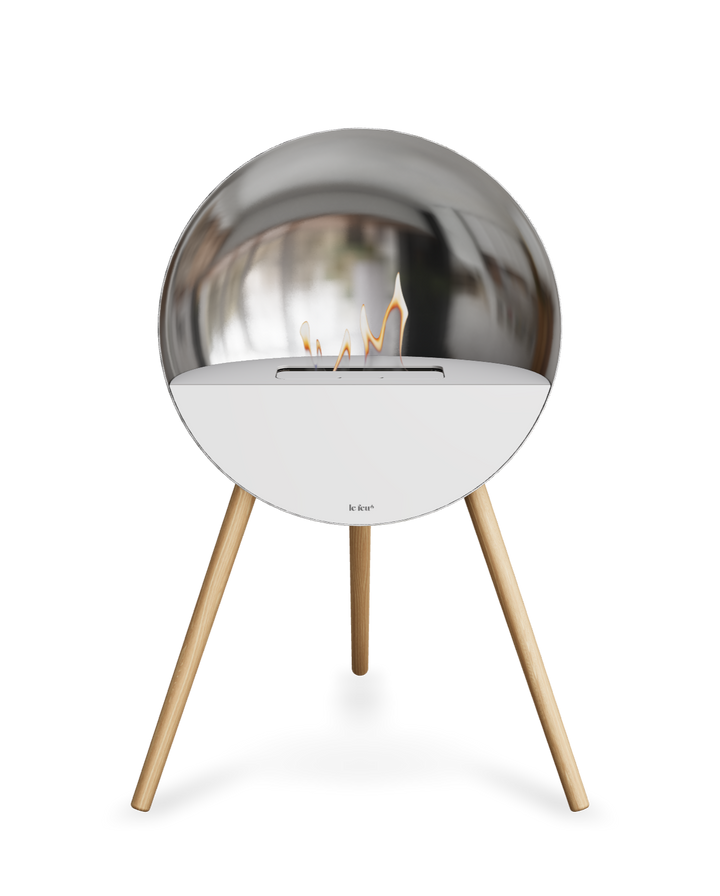Bioethanol Standkamin Le Feu EYE freistehend in Silber mit oberem Glas in Weiß, Frontglas in Weiß und Standfüßen aus seifenbehandelter Eiche