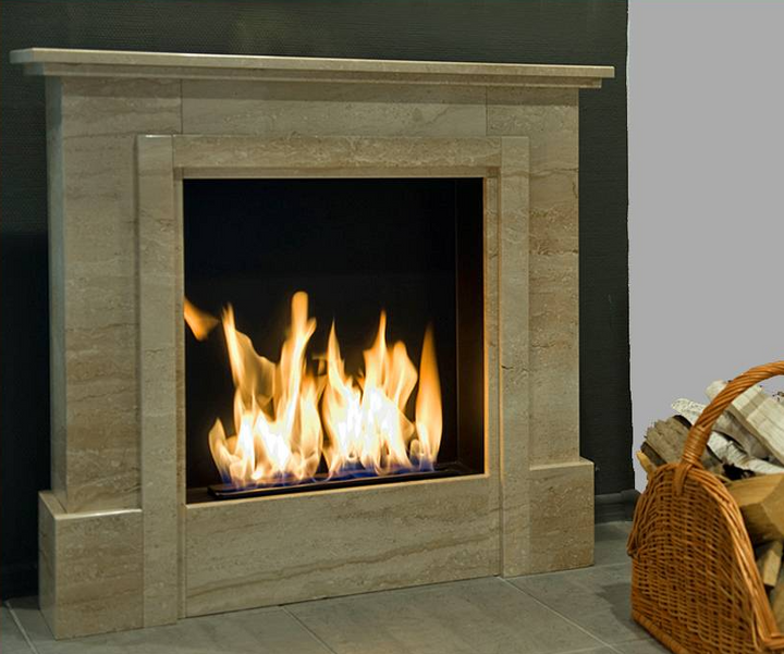 Bioethanol Standkamin PORTAL Marmor Beige Luxus Wohnzimmer Nahaufnahme Flammenspiel