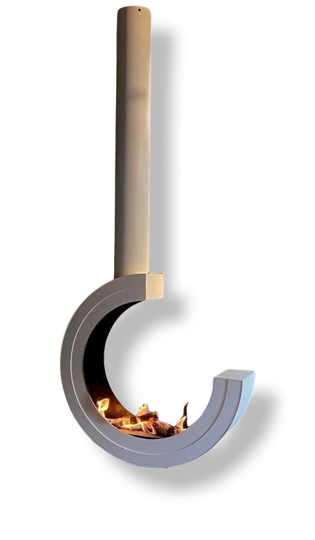 Bioethanol-haengekamin-deckenkamin-decke-deckenmontage-erto-3-4-ethanolkamin-weiss-runde-kaminbasis-handgefertigt-in-ausstellungsraum-mit-flammen-weitwinkel-transparenter-hintergrund