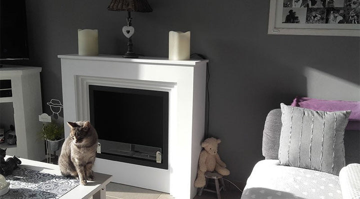 Freistehender Bioethanol Standkamin GENOVA Weiss Portal mit Glas XXL stehender Biokamin in Wohnzimmer Modern
